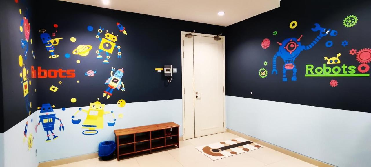 Klcc Amazing Robots Homestay 4Bedrooms Куала-Лумпур Экстерьер фото
